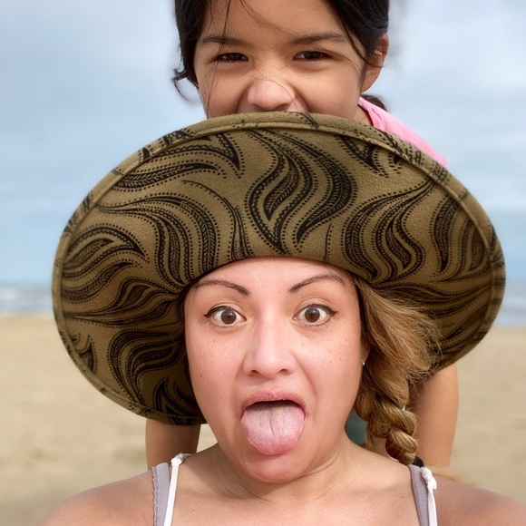 Meet your Posher, Madrena who is NOT FOR SALE 🤣 - Picture 8 of 9